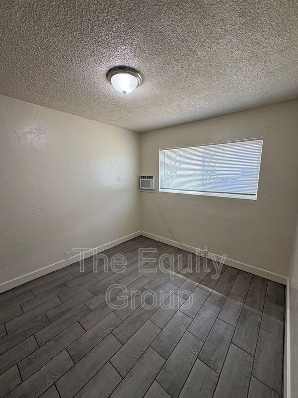 Building Photo - 340 S Blackstone St