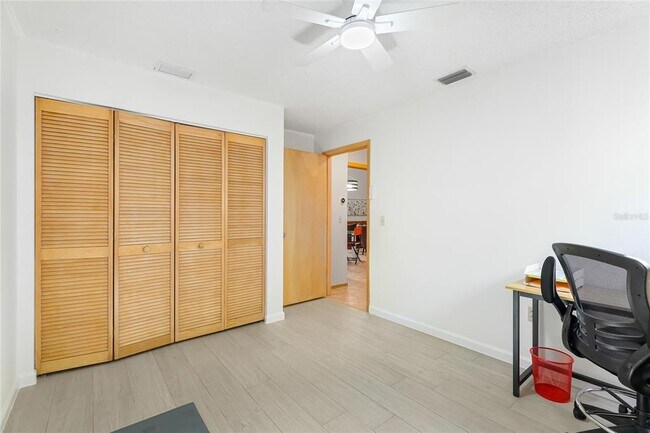 Building Photo - 4537 S Lockwood Ridge Rd