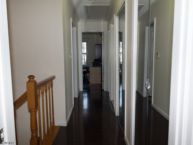 Building Photo - 22 Topaz Dr