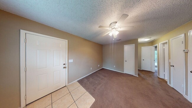 Building Photo - 2Bed/ 1 Bath Apartment Available NOW in Ja...