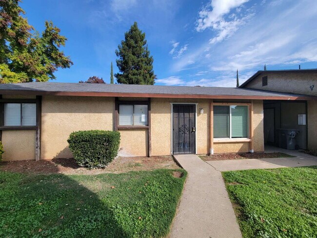 Building Photo - 1024 X St