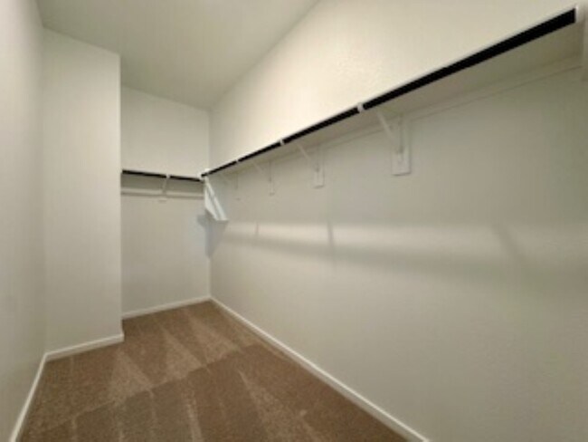 Building Photo - 500 Kinglet Dr