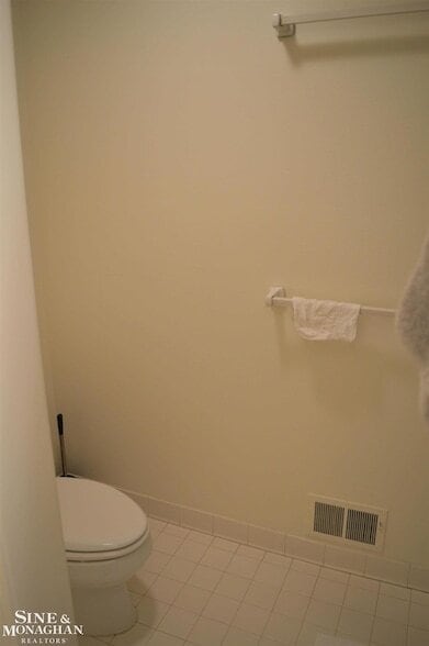 Building Photo - 744 Trombley Rd