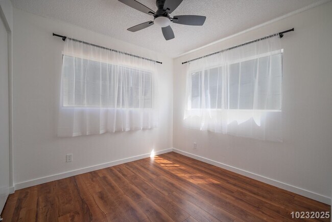 Building Photo - Versatile 3-Bedroom Home with Extended Spa...