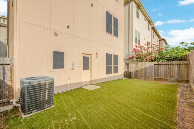 Building Photo - 9624 Cambridge Manor Ln