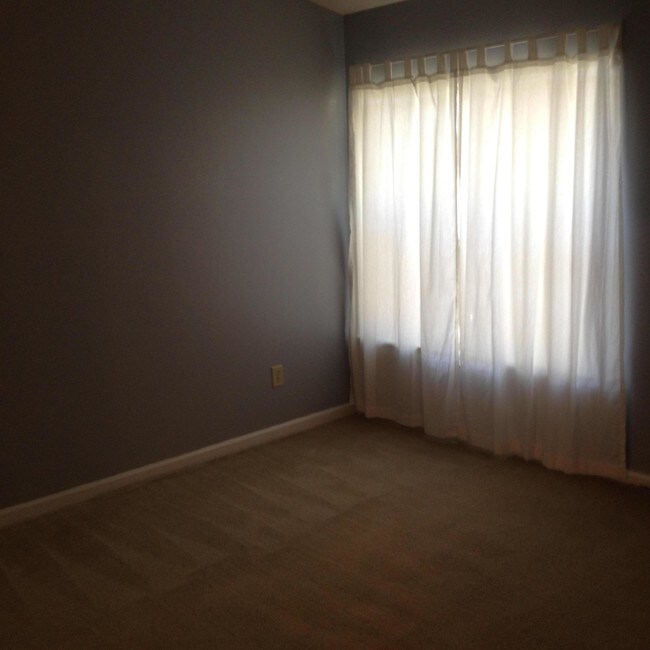 Building Photo - 803 Reserve Way