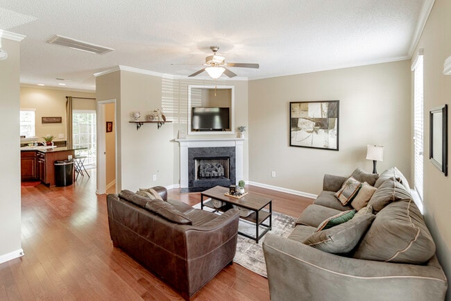 Building Photo - Furnished Rental