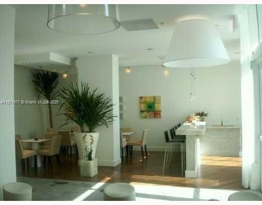 Building Photo - 234 NE 3rd St