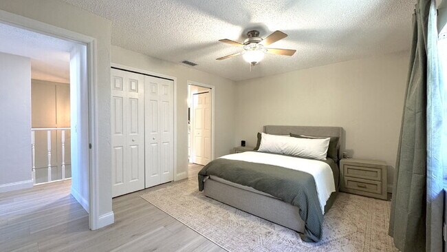 Building Photo - 910 Big Tree Rd