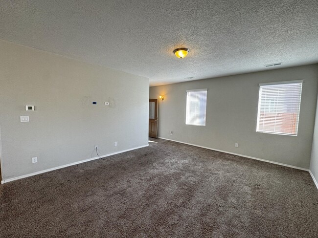 Building Photo - 6732 Oro Valley Rd NW