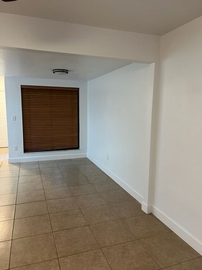 Building Photo - 5745 SW 10th Pl