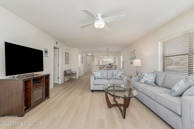 Building Photo - 2150 N Hwy A1A