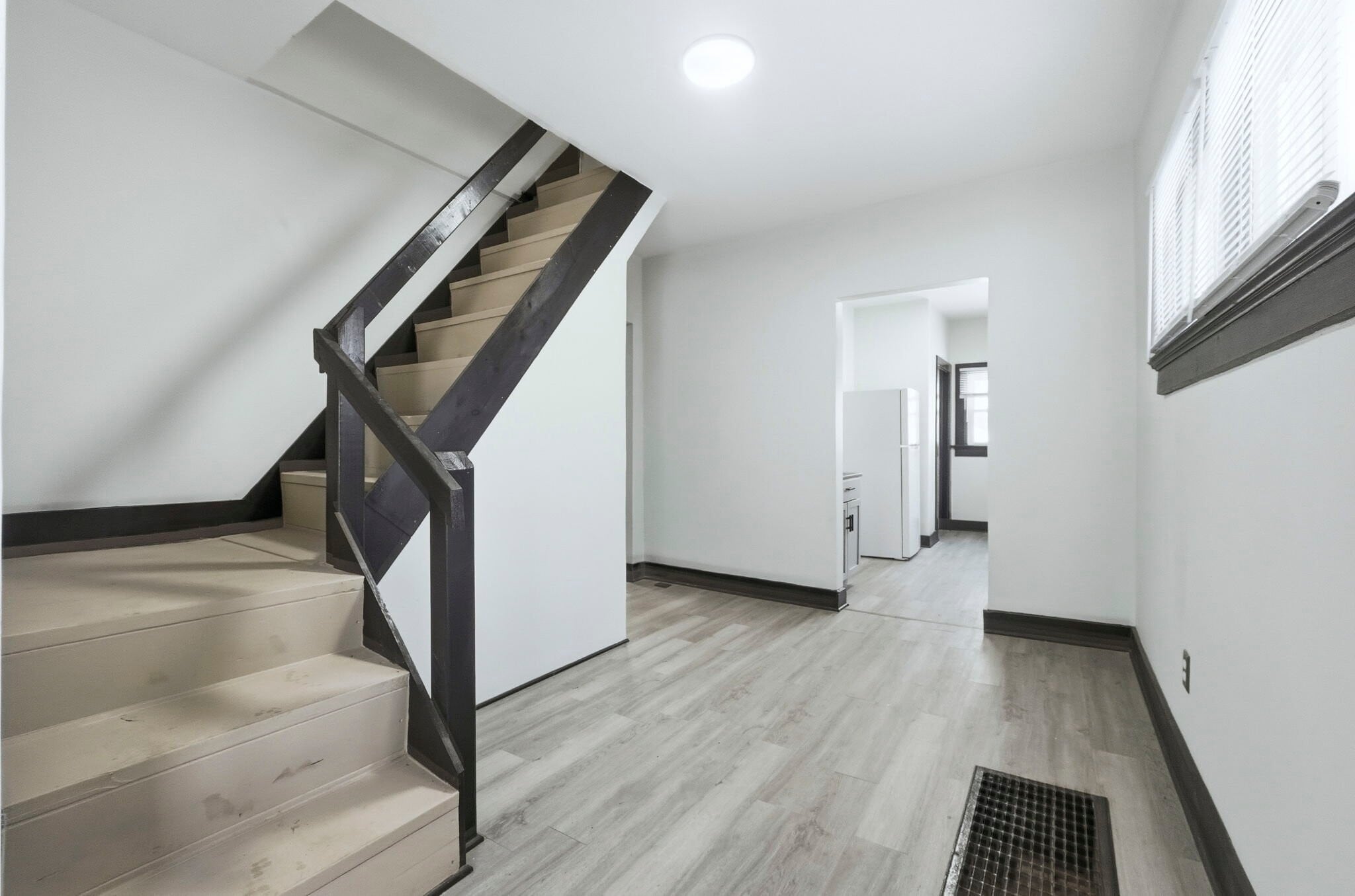 Building Photo - 2406 Miner St