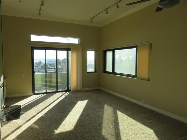 Building Photo - 2442 Union St