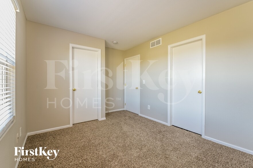 Building Photo - 4673 S Swadley Way