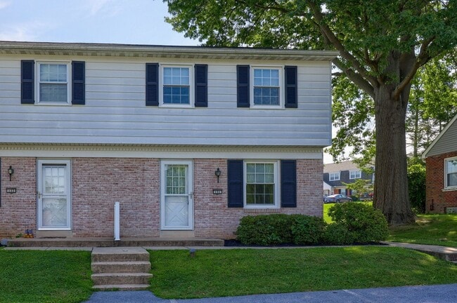 Building Photo - 131 Highview Dr