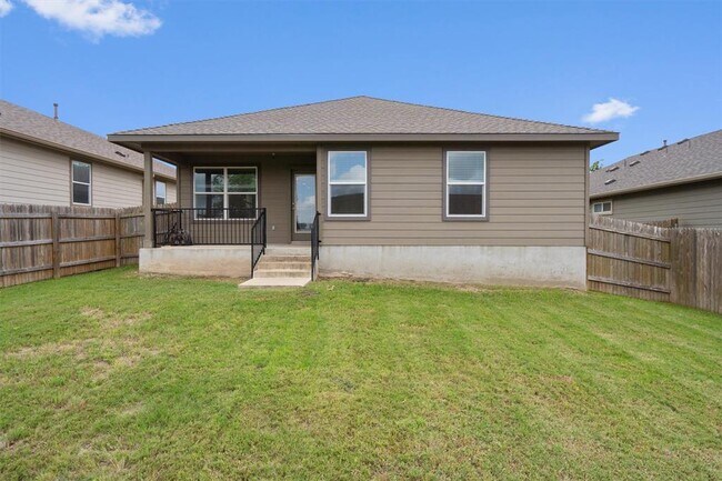 Building Photo - 116 Miles Dr