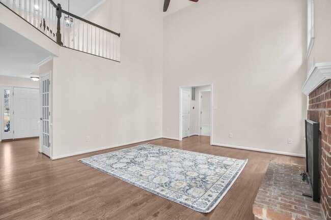 Building Photo - 6000 Blackstone Blvd