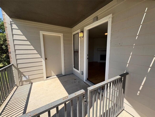 Building Photo - 10616 Mellow Meadow Dr