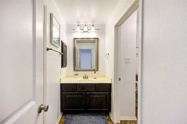 Building Photo - 10702 Claythorne Ct
