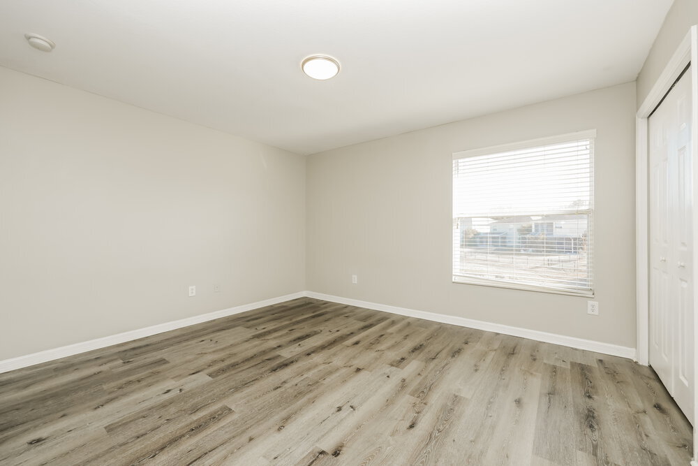 Building Photo - 11255 Creek Haven Dr