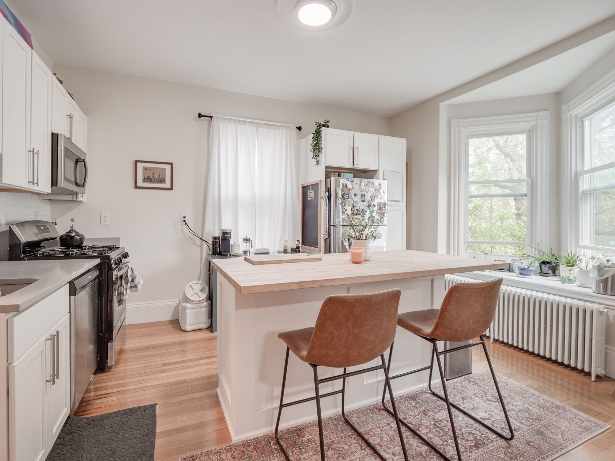 Building Photo - 3 Monmouth St