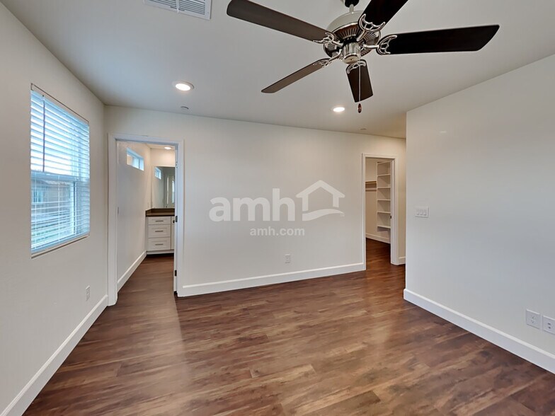 Building Photo - 294 Austin Bellerose Pl