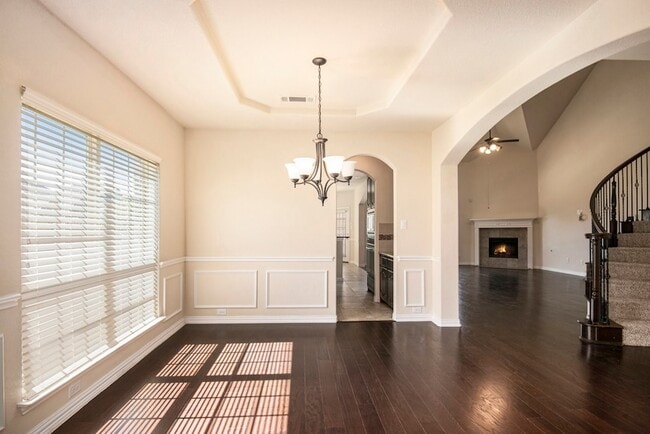 Building Photo - 9801 Yellow Cup Dr