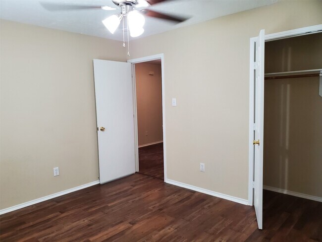 Building Photo - 16315 Lynn Crest Ct