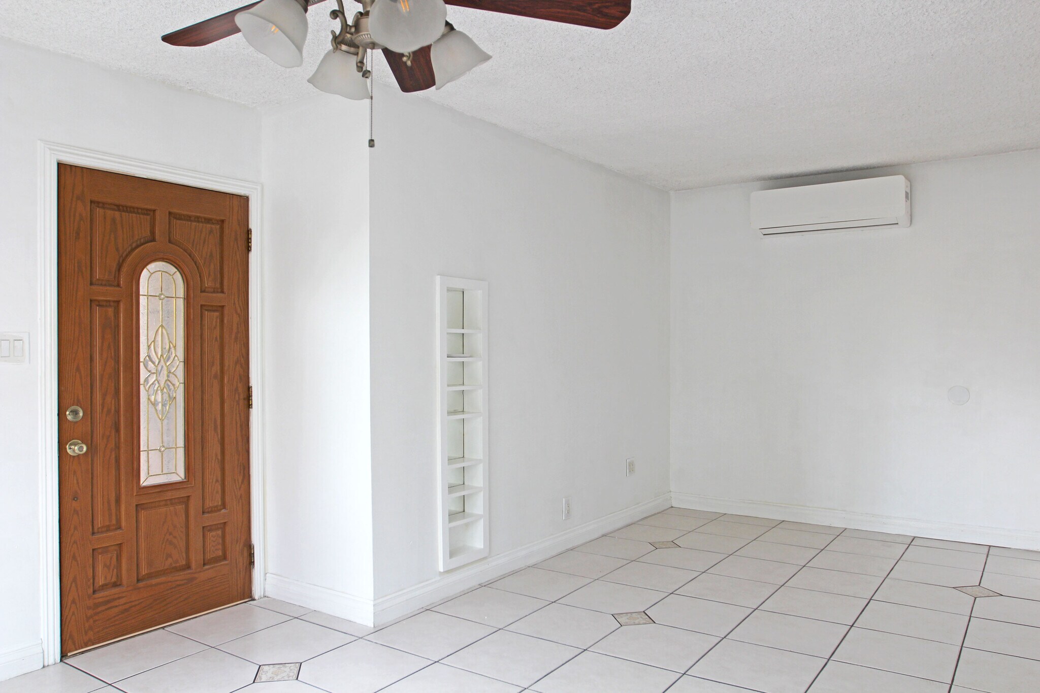 Building Photo - 4727 W 170th St