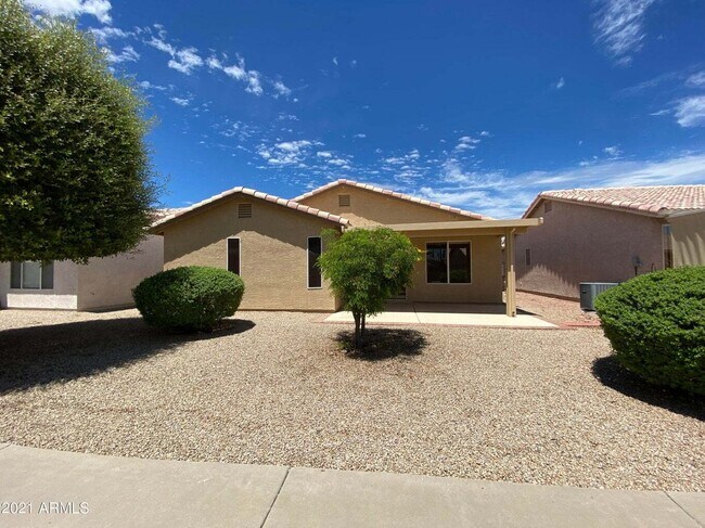 Building Photo - 1461 E La Costa Dr