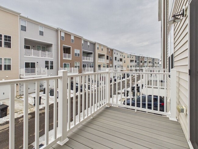 Building Photo - 640 Brookwood Glen Terrace