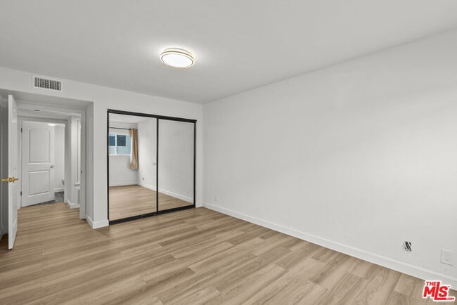 Building Photo - 3663 Los Feliz Blvd