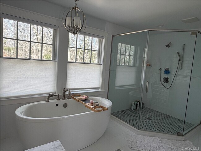 Building Photo - 27 Deer Path