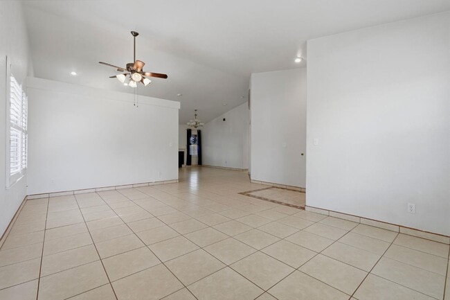 Building Photo - 3006 Mission Dr