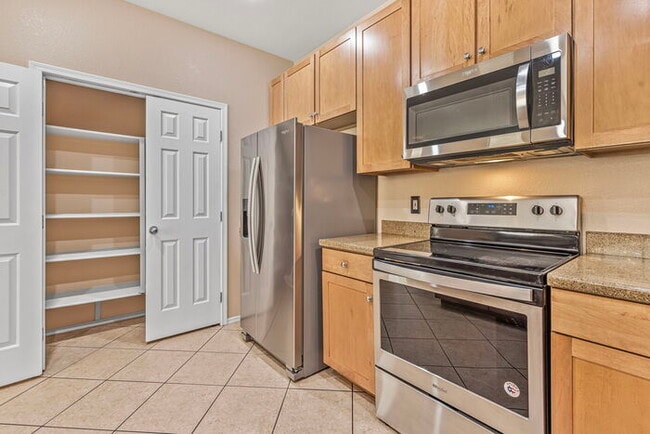 Building Photo - 3828 E Jasper Dr
