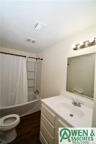 Building Photo - 807 Gulf St