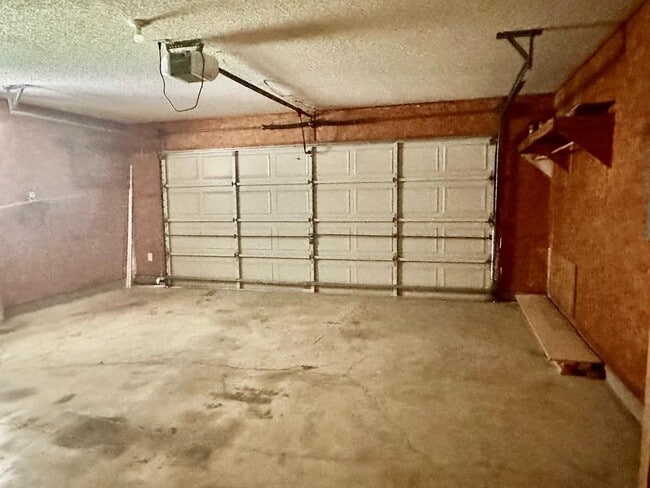 Building Photo - 135 Stephanie Dr