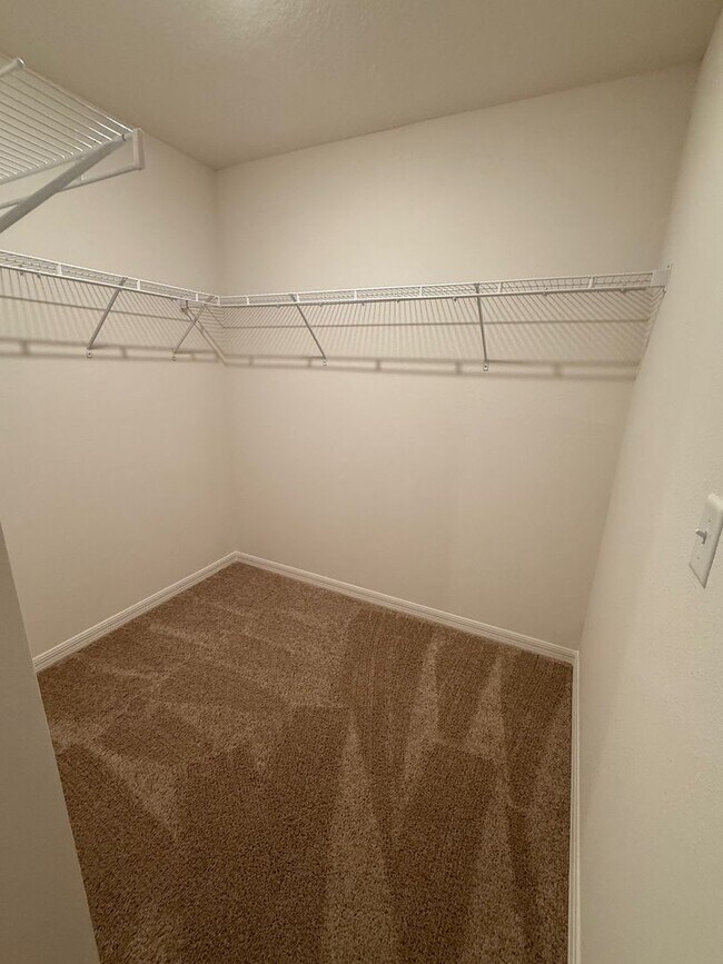 Building Photo - Stunning Brand-New 3-Bedroom Home in Prime...
