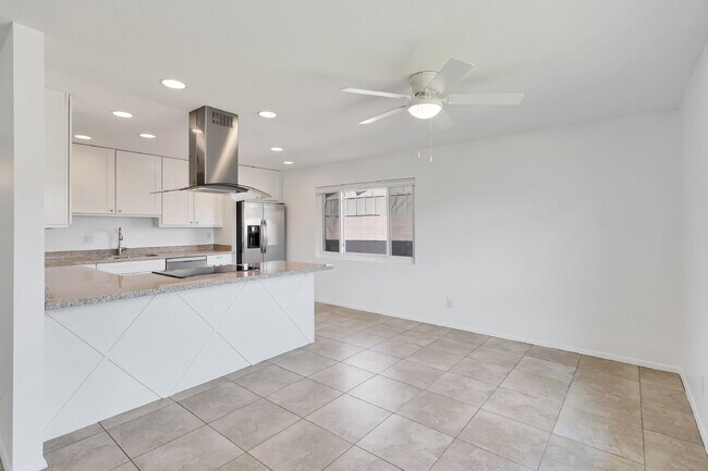Building Photo - Terrific Old Town Scottsdale Rental!