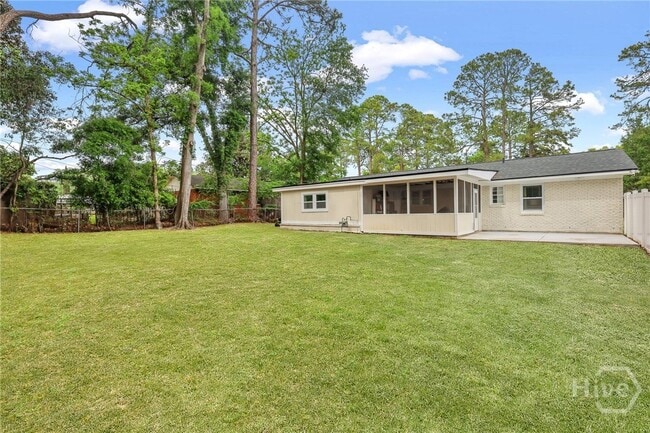 Building Photo - 607 Dyches Dr