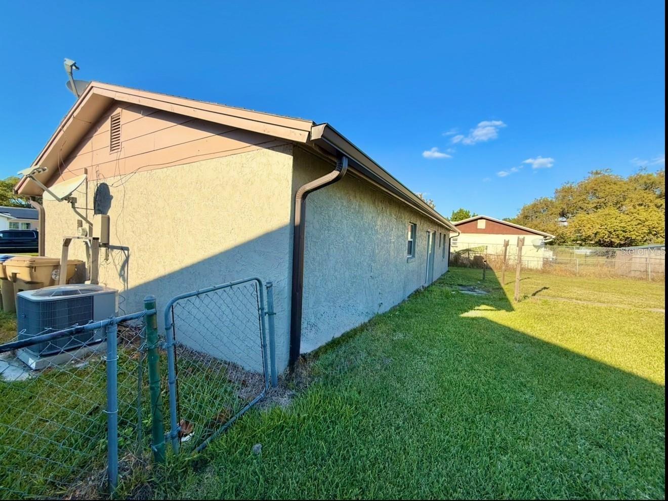 Building Photo - 133 Alderwood Dr