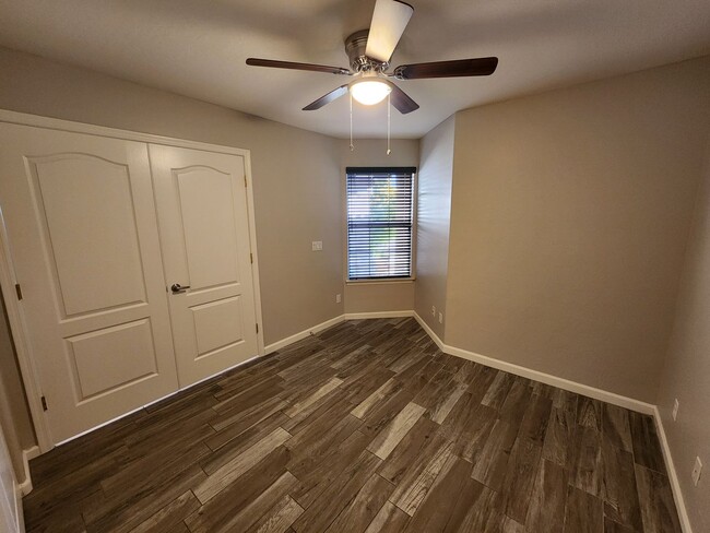 Building Photo - 4 Bedroom Home in the Silverhawke Communit...