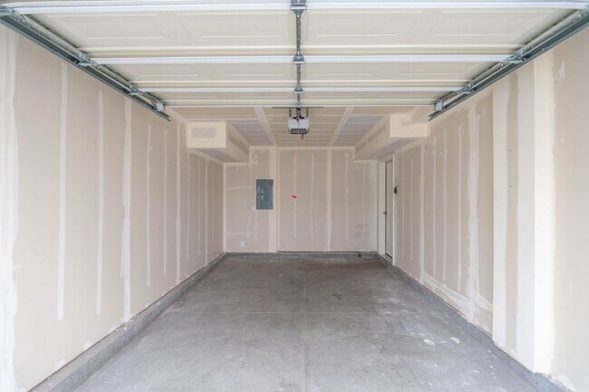 Building Photo - 7487 Geraint St