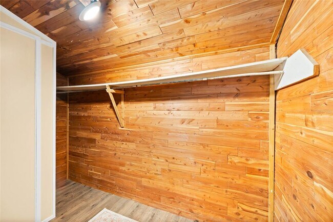 Building Photo - 245 S Rhodes St