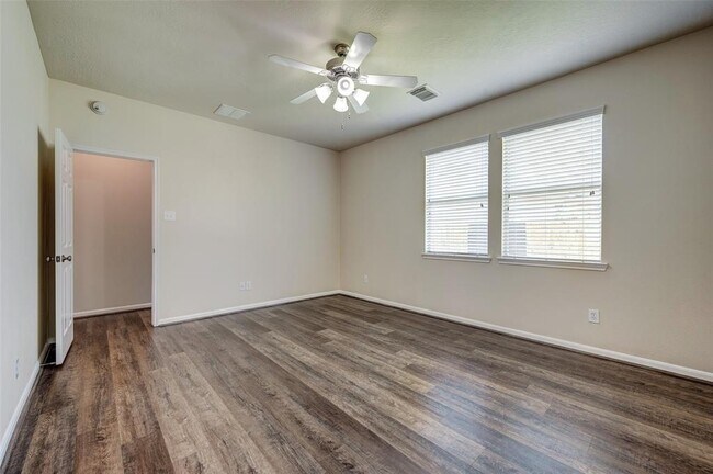 Building Photo - 7414 Compass Rose Dr