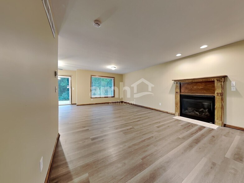 Building Photo - 763 Bristol View Dr