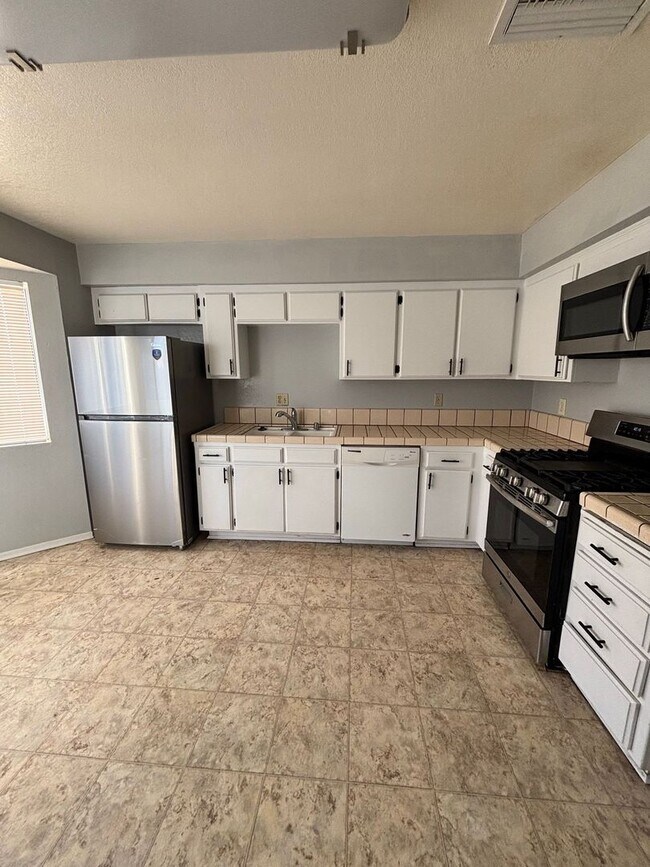 Building Photo - 1613 N Erwin St