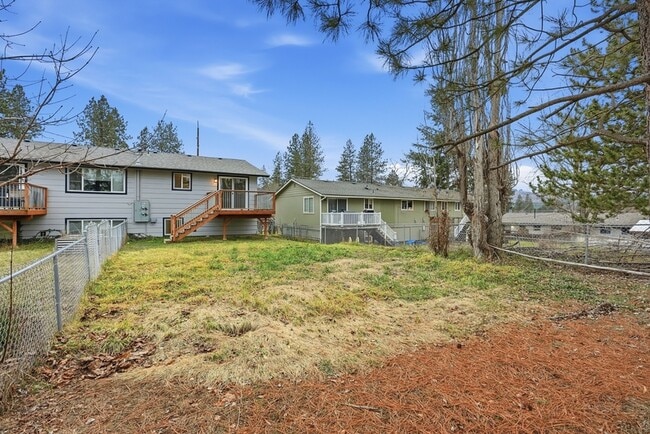 Building Photo - 10921 E 16th Ave