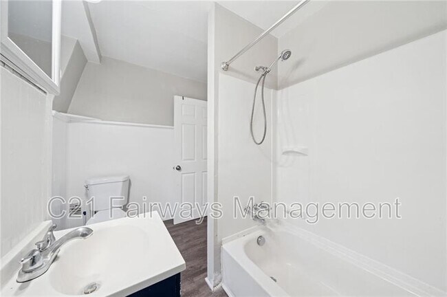 Building Photo - 1222 Rodgers St
